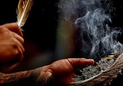 Reltra | “Zuiver je huis en geest: een eeuwenoude salie ritueel voor spirituele reiniging!”